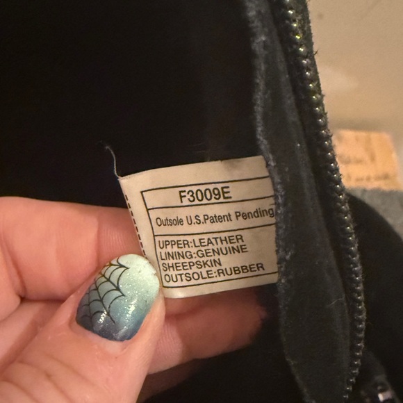 UGG boots - Picture 9 of 10